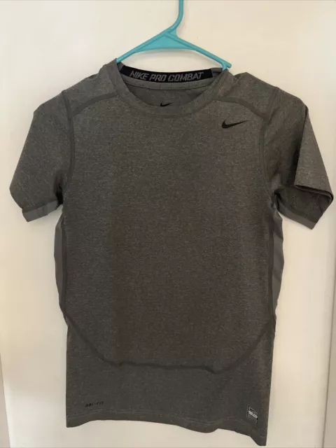 Boy’s Nike Pro Combat Size XL Gray Short Sleeve Compression T-shirt Dri-fit