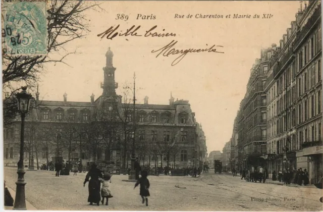CPA AK PARIS 12th Rue de Charenton et Mairie (925359)