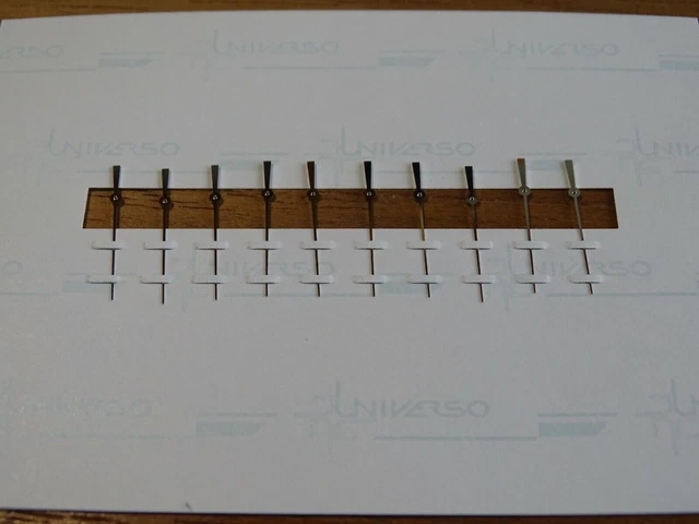 Lot De 50 Aiguilles De Montre - Heures, Minutes, Secondes - Calibre FHF 11 1/2
