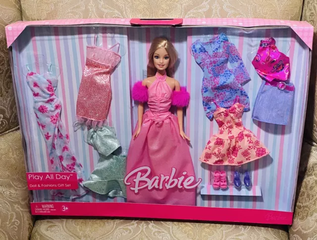 Barbie Play All Day  Gift Set w/Barbie and Changeable Outfits
