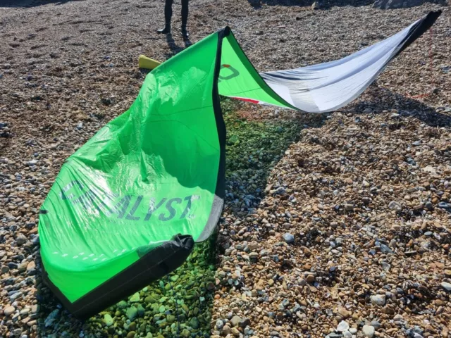 6m Ozone Catalyst V3 Kitesurfing Kite - Used - Bright Green 3