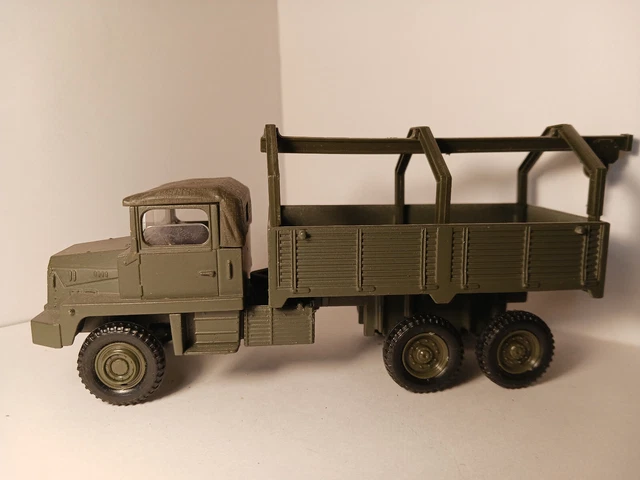 Solido 1/50 – Lot GMC Jerrican & Berliet GBC Grue, édition Hachette WW2, N°88-89