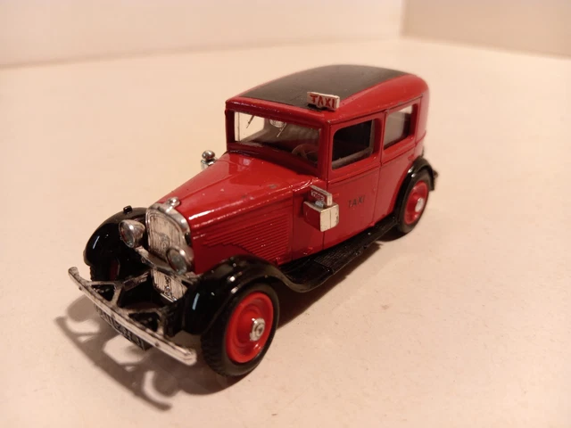 Solido Prestige Peugeot 203 Taxi Parisien G7 1954 - 1/18 - Noir/rouge