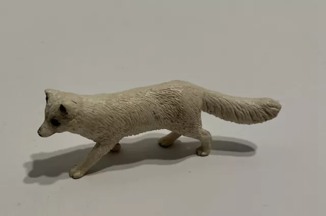 Schleich D-73527 Adult Arctic Fox Collectible Toy Figurines (2010) 4"