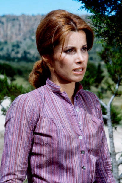 STEPHANIE POWERS IN tv movie Shootout in a One Dog Town 1974 Old Photo