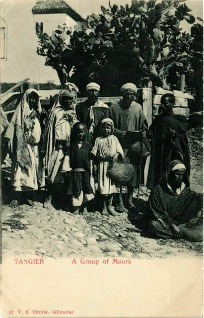CPA AK TANGER A group of moors MOROC (824790)