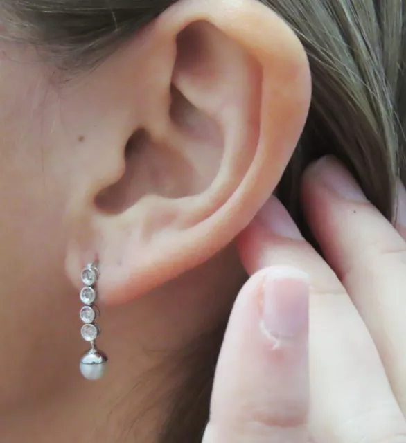 Pendientes de oro blanco con 8 diamantes y  2 perlas naturales