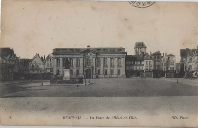 CPA 60 - BEAUVAIS - La Place de l'hôtel de Ville