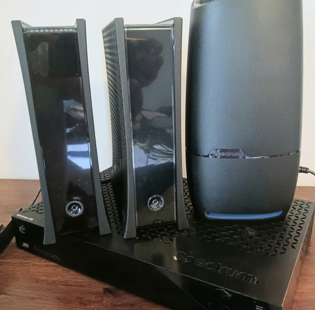 SPECTRUM 210H CABLE Box. Modems. WIFI 6 Router. Remote & cables 100.