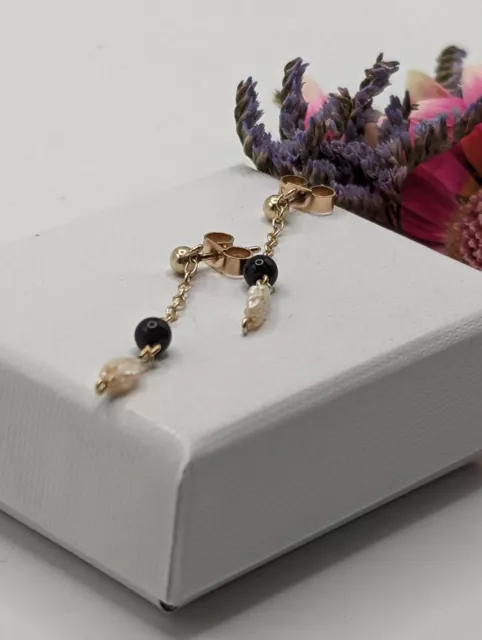 Lovely 🌹 9ct Gold Onyx And Fresh Water Pearl Drop Earrings.Boxed.