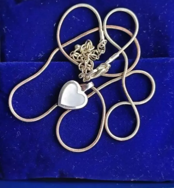 Sterling Silver 925  Heart Shaped Mother of Pearl Pendant Necklace Vintage