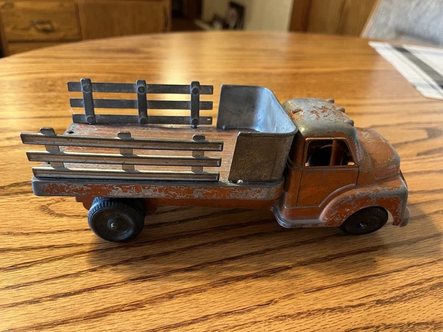 STRUCTO TOY TRUCK Flatbed Trailer Stakes 1960 Vintage Antique Orange
