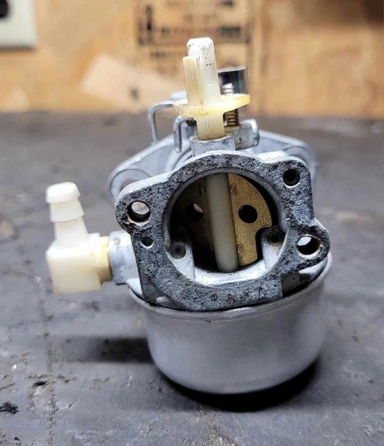 Genuine Briggs & Stratton Carburetor 7505-16271