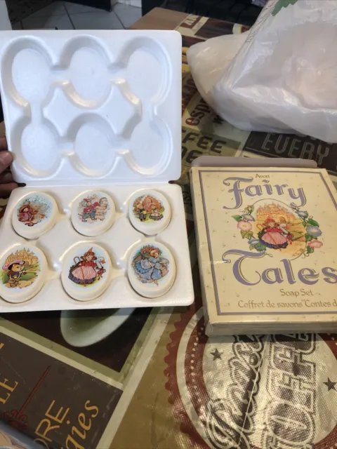 Vintage Avon Fairy Tales Soaps Set, 6 saponette