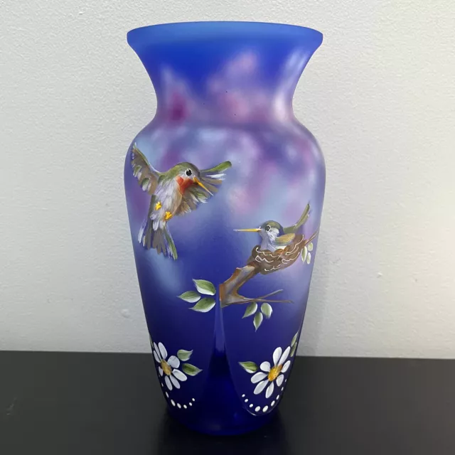 Fenton Cobalt Blue Glass  Hummingbirds ‘n Daisie 11in Vase Ltd Ed #33/42 JKS