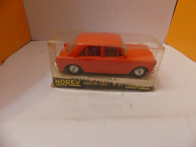 PEUGEOT 504 Marron Clair NOREV 1:43 sans boite imperfection de refe