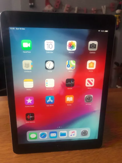 Apple iPad Air 9.7in 16GB Wi-Fi Tablet - Black