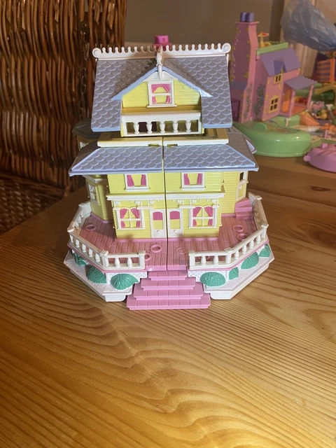 VINTAGE 1995 BLUEBIRD Toys Polly Pocket Pollyville Pop Up Party
