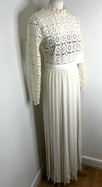 open lace back dress Pleated Crochet Floral Maxi Dress – self-portrait-US main image 0