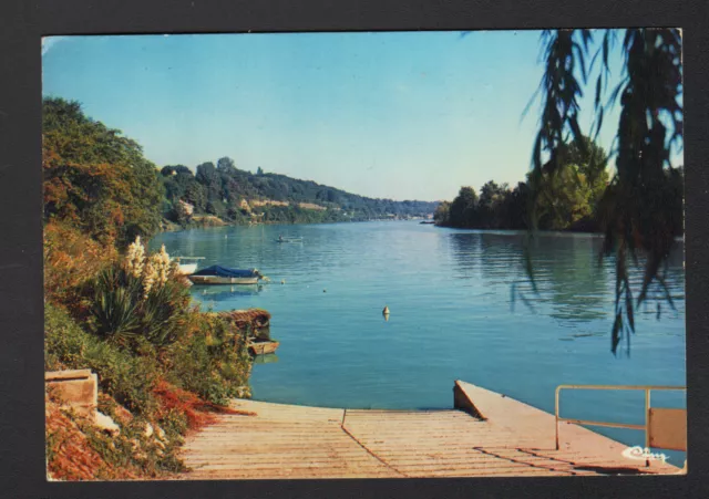 PONTHIERRY / SAINT-FARGEAU (77) BATEAUX sur bords de SEINE en 1975