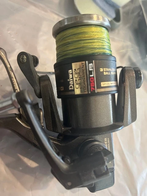 VINTAGE DAIWA WHISKER Tournament SS-750 Long Casting Spool Silver