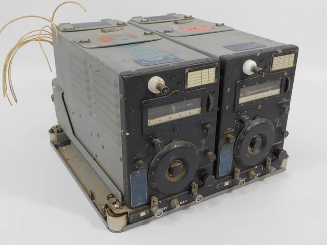 T-19 T-20 ARC-5 Transmitters Command Set w/ MT-71 Mount (untested)