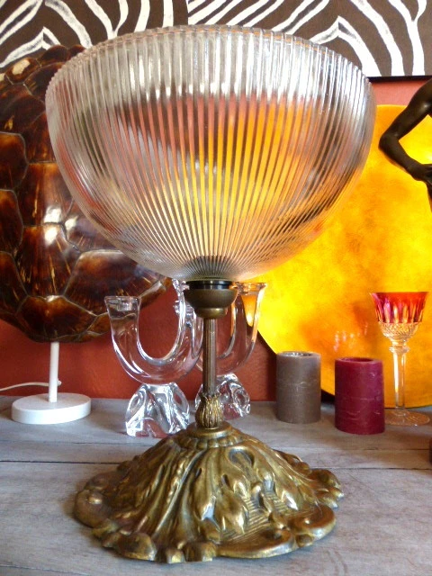 Ancienne Suspension Globe En Verre Moulé, Lustre Vintage