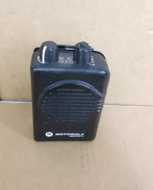 PARTS! Motorola MinitorV UHF 453-461MHz Stored Voice Pager A03KMS9239BC #L906B