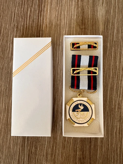 MEDAGLIA GUERRA 43/45 Nastrino Da Petto 2 Stelle E 2 Barrette EUR 44