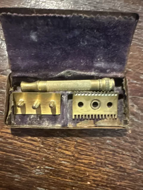 Vintage Gillette Gold Tone Safety Razor & Case Pat 1920's  Ball End 3 Stem