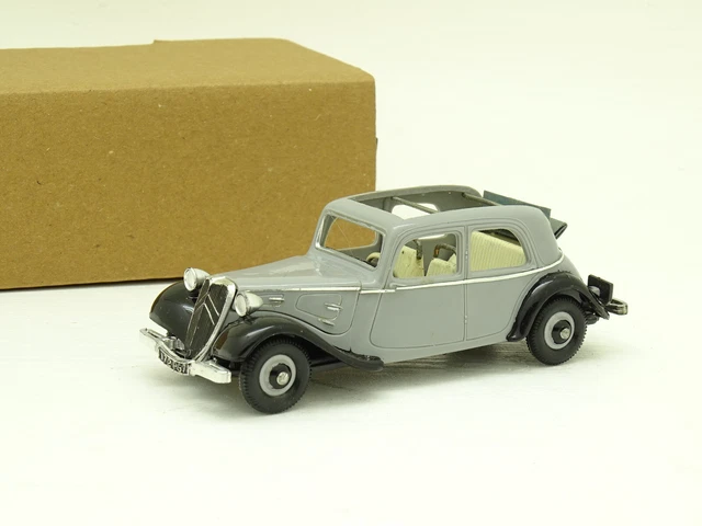 Norev France SB 1/43 - Citroen Traction 22CV 1934 Grise