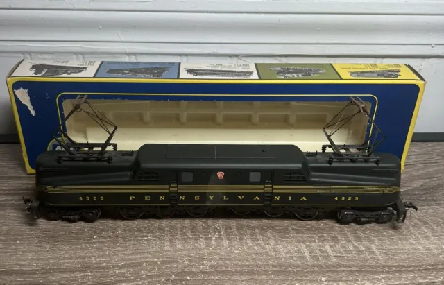 Ahm/Rivarossi Ho Scale Gg-1 Electric Locomotive-Pennsylvania-4929