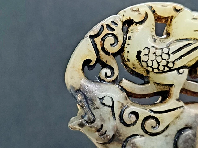 Pendentif Éléphant En Jade Céladon Vert Sculpté En Or Jaune 9K 6,4g