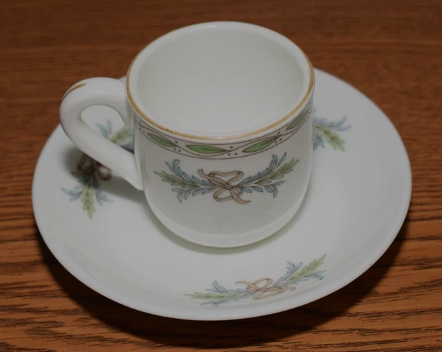 vintage CANADIAN PACIFIC RAILWAY hotels mintons demitasse cup & saucer