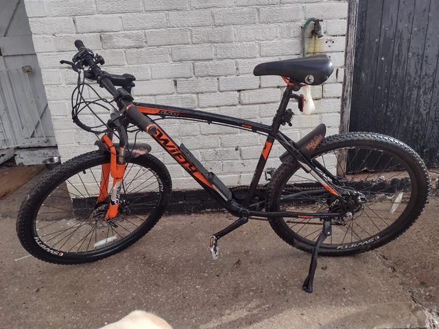 SWIFTY ELECTRIC MOUNTAIN Bike AT650 27.5 Black Orange Battery