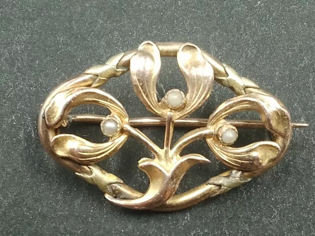 Art Nouveau Broche ORIA plaqué or " fleurs 3 perles blanche