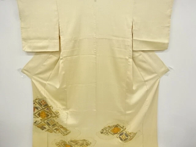 41815# Japanese Kimono / Antique Kimono / Embroidery / Floral Plants & Kiku