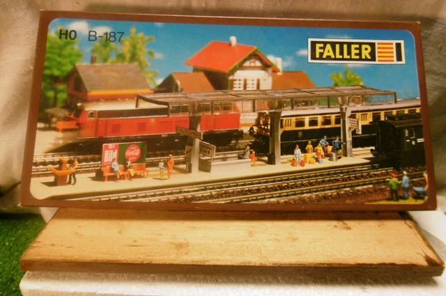 Maquette De Bâtiment Faller HO - Quai De Gare Avec Hangar - Occasion, Pour Réseaux Ferroviaires