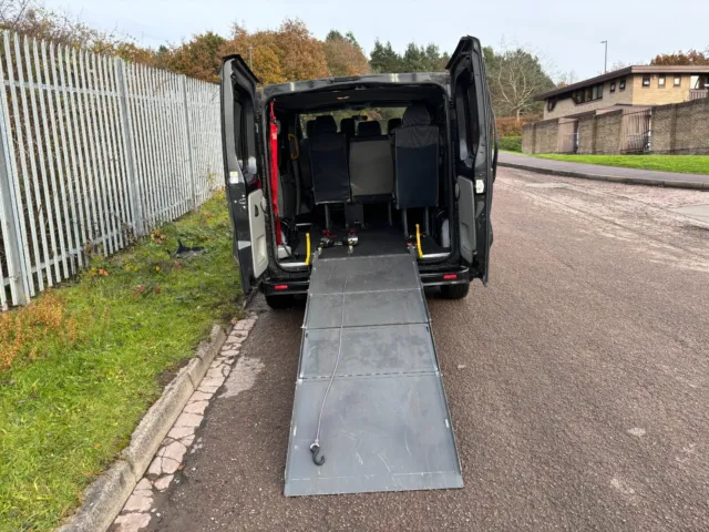 Vauxhall Vivaro Automatic WHEELCHAIR ACCESSIBLE mobility disabled ramp wav