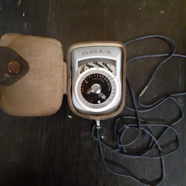 Vintage Deltz Manual Analogue Camera Light Meter with Case