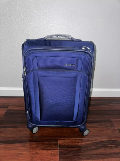 Samsonite Renew Soft Shell Carry On 20 Inch Luggage BLACK NEW( Plz Read)