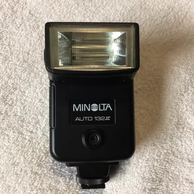 Minolta Auto 132X Shoe Mount Flash Camera Accessories. Powers Up/flashes. Read..