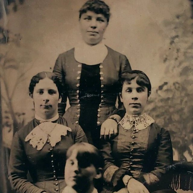 Antique 1/6 Plate Tintype Women Photo c1870 Gorgeous Group Beautiful Girls A2261