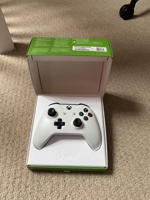 Microsoft Official Xbox One Wireless Controller - White