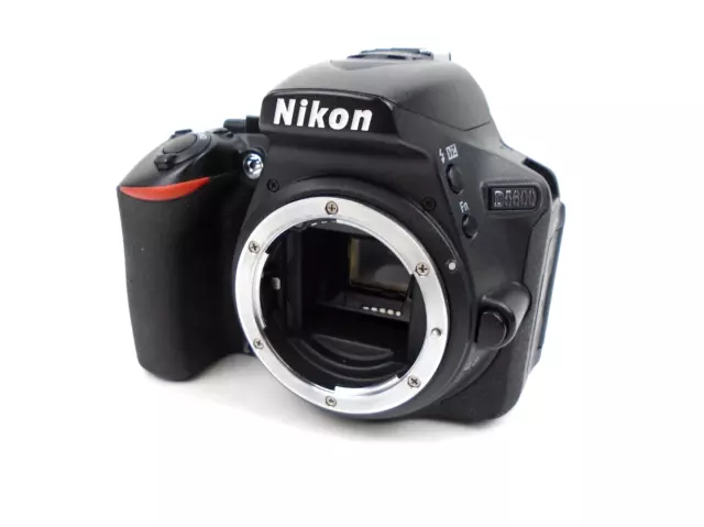 Nikon D5600 24.2MP Digital SLR Camera Black (Body Only) Needs Repair READ