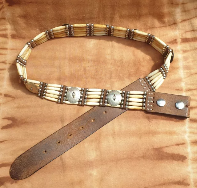 Cintura ossea con conchiglie e argento. Perle, cinture di ricambio, centro Foro 89 cm