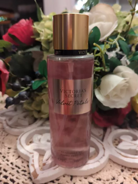 NEW VICTORIA'S SECRET Velvet Petals Fragrance Mist 8.4 fl oz/250mL