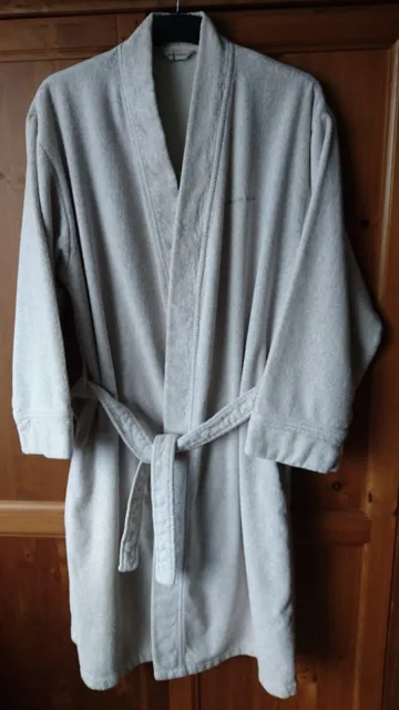 Silver Collared Bath Robe | Beaumont & Brown