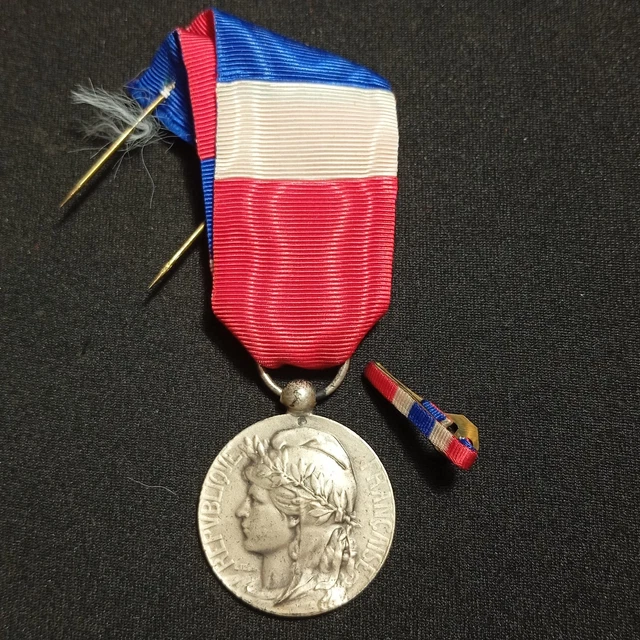 MEDAILLE COLLECTIVITES LOCALES Avec Cocarde Bleu Blanc Rouge EUR 38,61 - FR