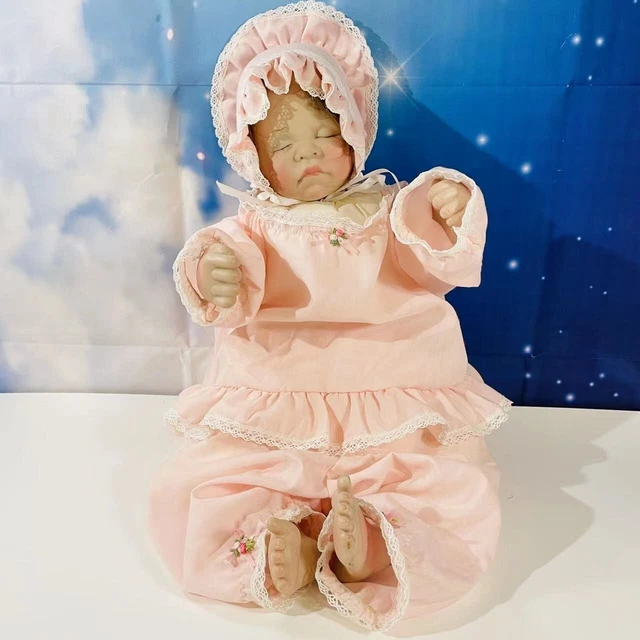 1983 Lee Middleton FIRST MOMENTS Doll Newborn Sleeping Baby Vinyl Signed 20"